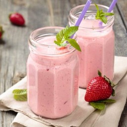 นมสตรอว์เบอร์รี่.