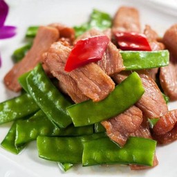 ถั่วลันเตาผัดเนื้อเค็ม