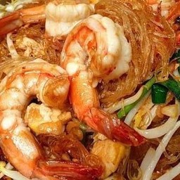 ผัดไทยวุ้นเส้นกุ้งสด