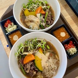 ยูชาบู สุกี้หม่าล่่า (หน้าวัดเชียงราย) ลำปาง