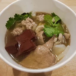 ก๋วยจั๊บอร่อยอย่างเฮี๊ยะ