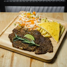 สเต็กเนื้อริบอายพริกไทยดำ