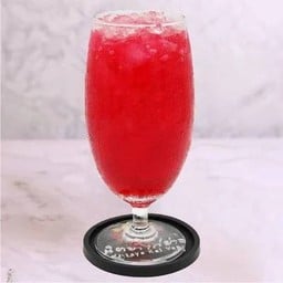 น้ำแดงโซดา