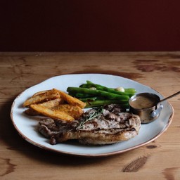 Pork Chop with Sauteed Green Beans