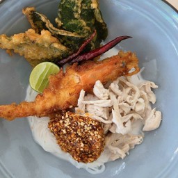 ขนมจีนไก่ฉีก