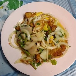 ยำไข่ดาว