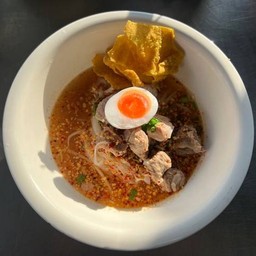 ก๋วยเตี๋ยวต้มยำกระดูกอ่อน