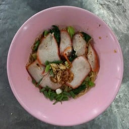 บะหี่น้ำหมูแดง