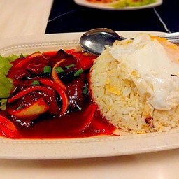 ข้าวผัดเนื้อแดง(Rozali Restaurant seafood halal)