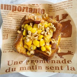 ขนมปังอบ - ไส้ข้าวโพด คอร์นโทสต์ - หอม นุ่ม อร่อยลงตัว! ขายดีมาก