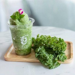 Queen of Greens No. 1 (Kaleสด organic หอมอร่อยจากมะม่วง+พีช)
