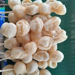 ลูกชิ้นหมูบุรีรัมย์แบบกรอบ