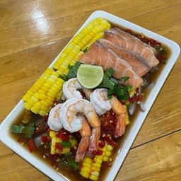 ยำแซลมอน+กุ้งสุก