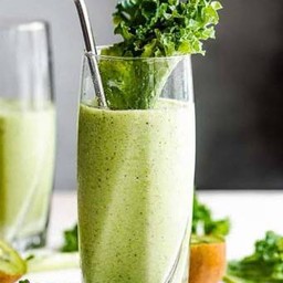 Queen of Greens No.2 (Kaleสด organic สดชื่นจากเสาวรส)