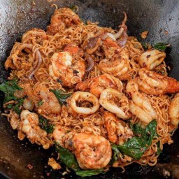 มาม่ากระเพรา