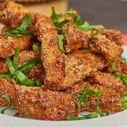 หมูทอดคลุกฝุ่น