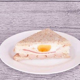 แซนวิช+ไข่ดาว+ฮอทดอก+โบโลน่า