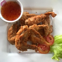 ปีกไก่ทอดเกลือ ( 7 ชิ้น )
