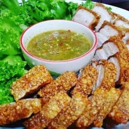 หมูกรอบซีฟู้ดดด