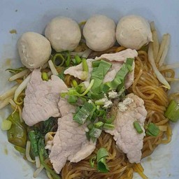 ก๋วยเตี๊ยวหมู   แห้ง