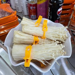 เห็ดเข็มทอง