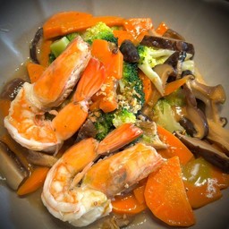 ผัดผักสามสี