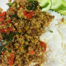 ผัดคั่วกลิ้งราดข้าว