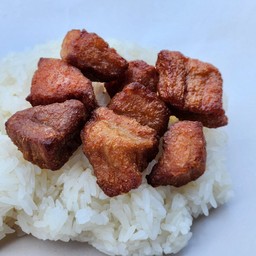 หมูแดดเดียวห่อ+ข้าวเหนียว