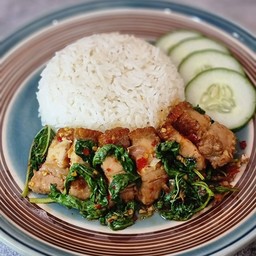 ข้าวกะเพราหมูกรอบ