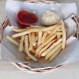 เฟรนส์ฟรายส์พร้อมซอส