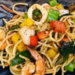 สปาเก็ตตี้พริกไทยดำ