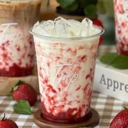 นมสดสตรอเบอรี่