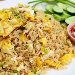 หอยทอด ผัดไท ครััวบ้านยุ้ย อาหารตามสั่ง
