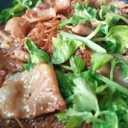 Casseroled Sliced Pork Belly With Glass Noodles
