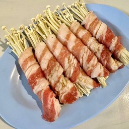 สามชั้นพันเห็ดเข็มทอง
