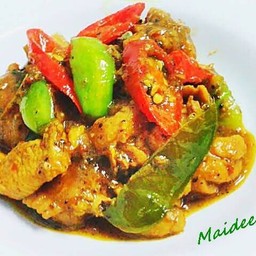 ผัดเครื่องแกงไก่ (เฉพาะ กับข้าวอย่างเดียว)