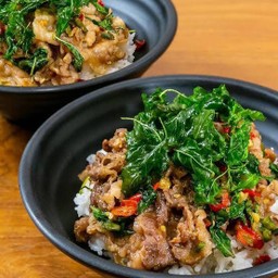 ข้าวกระเพราเนื้อ