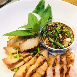 คอหมูย่าง