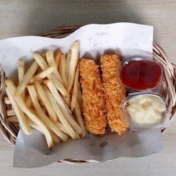 [อร่อยซ่ากับโค้ก] เฟรนส์ฟรายส์+ชีสสติ๊ก 2 ชิ้น +  โค้ก ออริจินัล (ขวด)