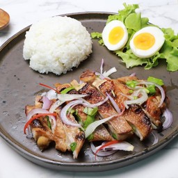 ข้าวยำไก่ย่าง