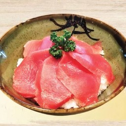 Tekka Don/ข้าวหน้าปลาทูน่าเนื้อแดง