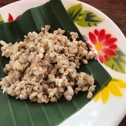 ไข่มดแดง คั่วเกลือ