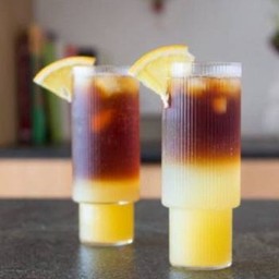 Black Honey กาแฟดำใส่น้ำผึ้งแบบแยกชั้น