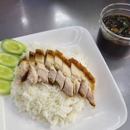 ข้าวหมูกรอบ