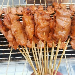 หมูติดมัน 5 ไม้ ข้าวเหนียว 1 ห่อ (฿46) + ปลาร้าบอง(สุก) (23฿)