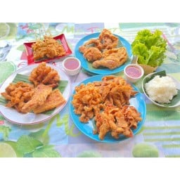 ไก่ทอดตลาดแตก!!! กาดหลวงเจียงฮาย