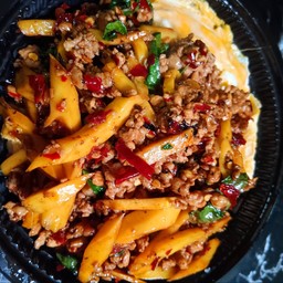 ข้าวไข่ข้นผัดหน่อไม้หมูสับ