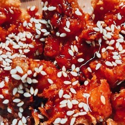 ไก่เกาหลีซอสเผ็ดหวาน