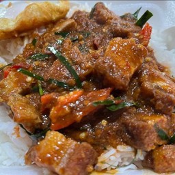ผัดพริกแกงเป็นกับข้าว