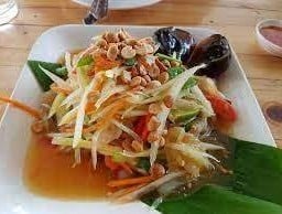 ส้มตำไข่เยี่ยวม้า